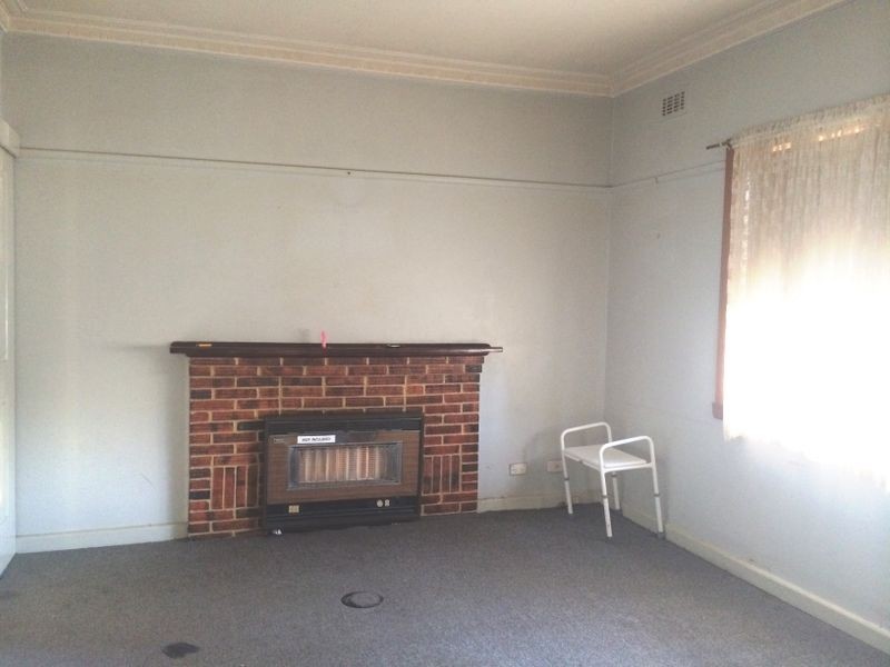 24 Wilma Avenue, Dandenong VIC 3175