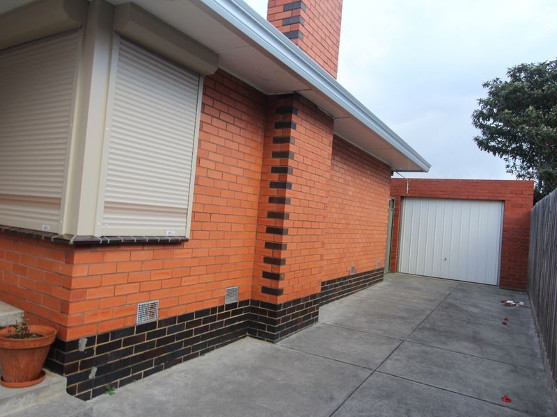 32 Heather Grove, Springvale VIC 3171