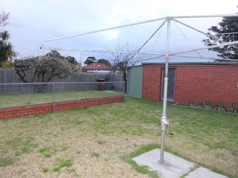 32 Heather Grove, Springvale VIC 3171