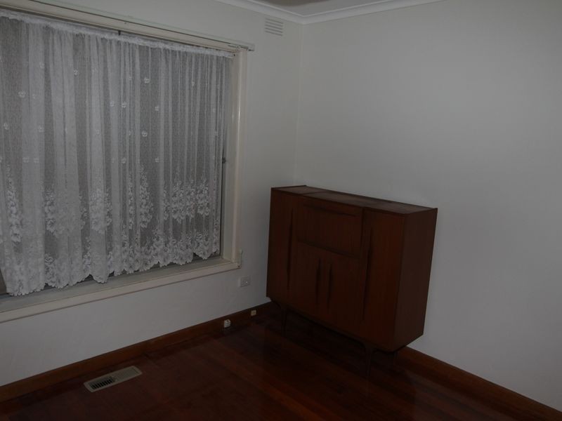 32 Heather Grove, Springvale VIC 3171