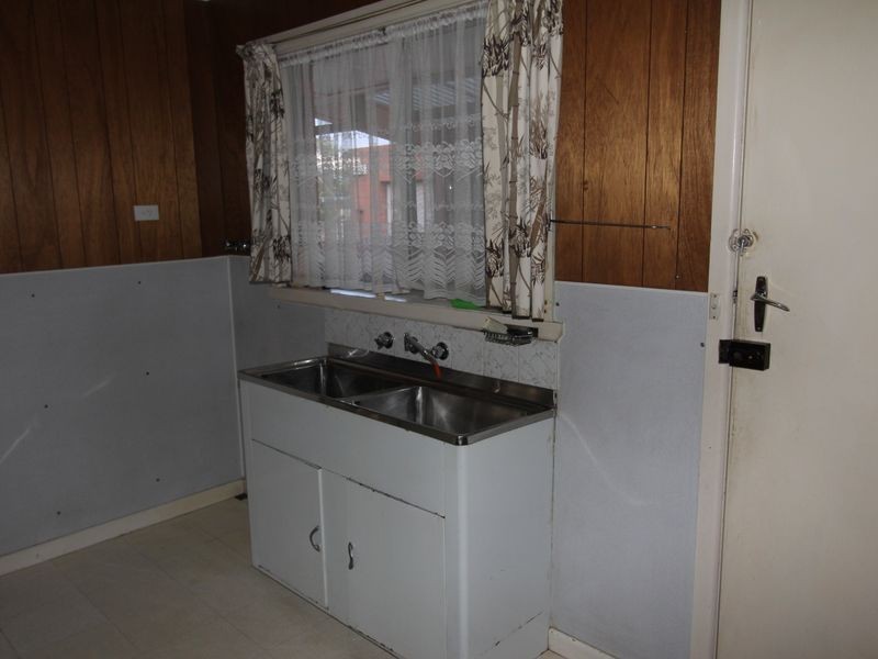 32 Heather Grove, Springvale VIC 3171