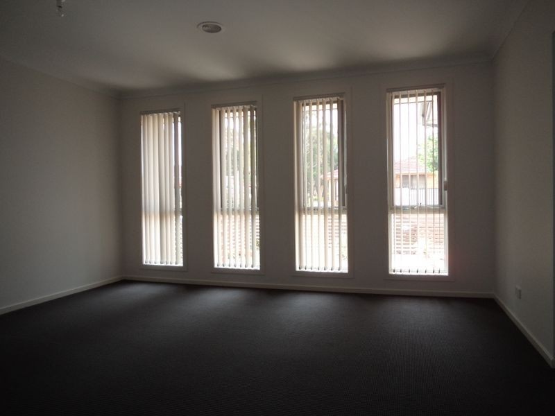 1/1 Rutherglen street, Noble Park VIC 3174