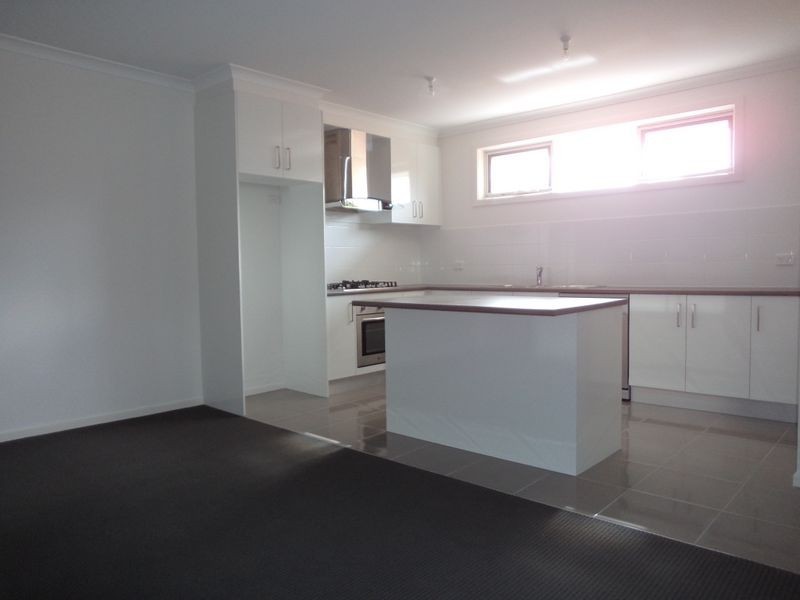 1/1 Rutherglen street, Noble Park VIC 3174