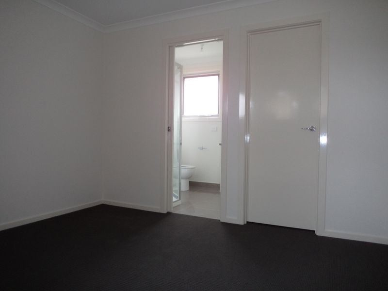 1/1 Rutherglen street, Noble Park VIC 3174