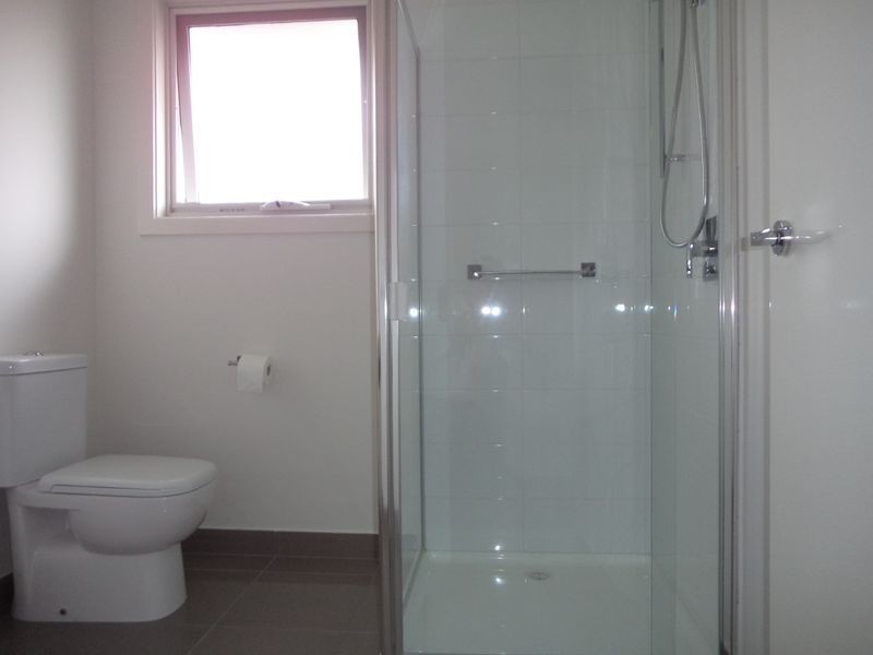 1/1 Rutherglen street, Noble Park VIC 3174