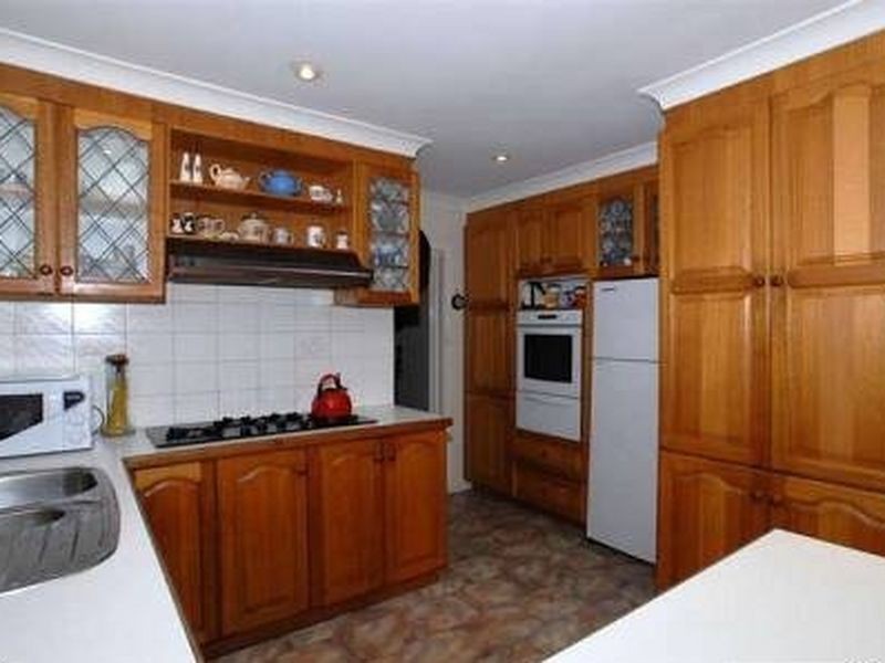 2 Oxley Close, Glen Waverley VIC 3150