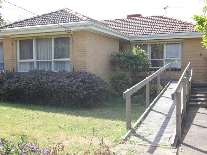 6 McKenna Road, Glen Waverley VIC 3150