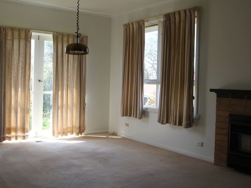 6 McKenna Road, Glen Waverley VIC 3150