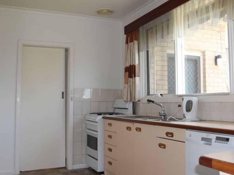 6 McKenna Road, Glen Waverley VIC 3150