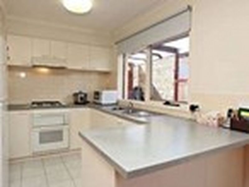 2/33 Mount Street, Glen Waverley VIC 3150