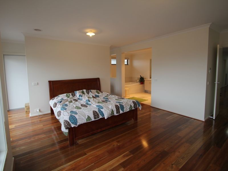 58 Elmswood Boulevard, Keysborough VIC 3173