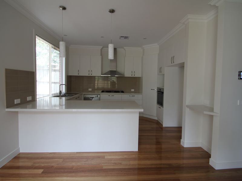 2/40 The Outlook, Glen Waverley VIC 3150