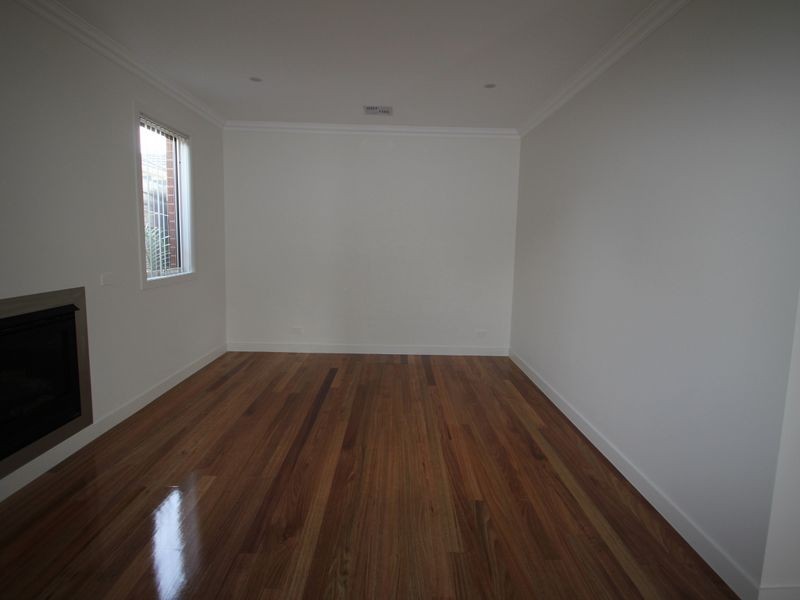 2/40 The Outlook, Glen Waverley VIC 3150