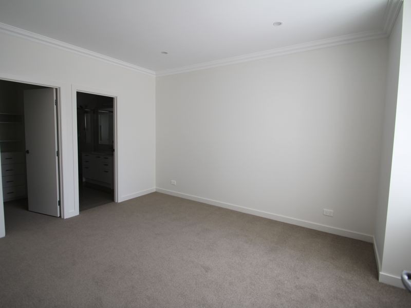 2/40 The Outlook, Glen Waverley VIC 3150