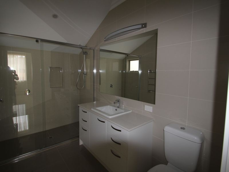 2/40 The Outlook, Glen Waverley VIC 3150