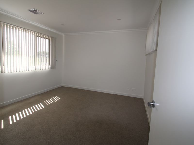 2/40 The Outlook, Glen Waverley VIC 3150