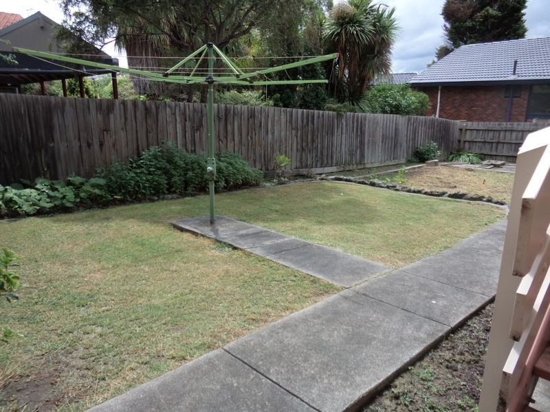 24 Garnett Road, Wheelers Hill VIC 3150