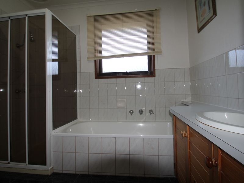 5 Matthew place, Dandenong North VIC 3175