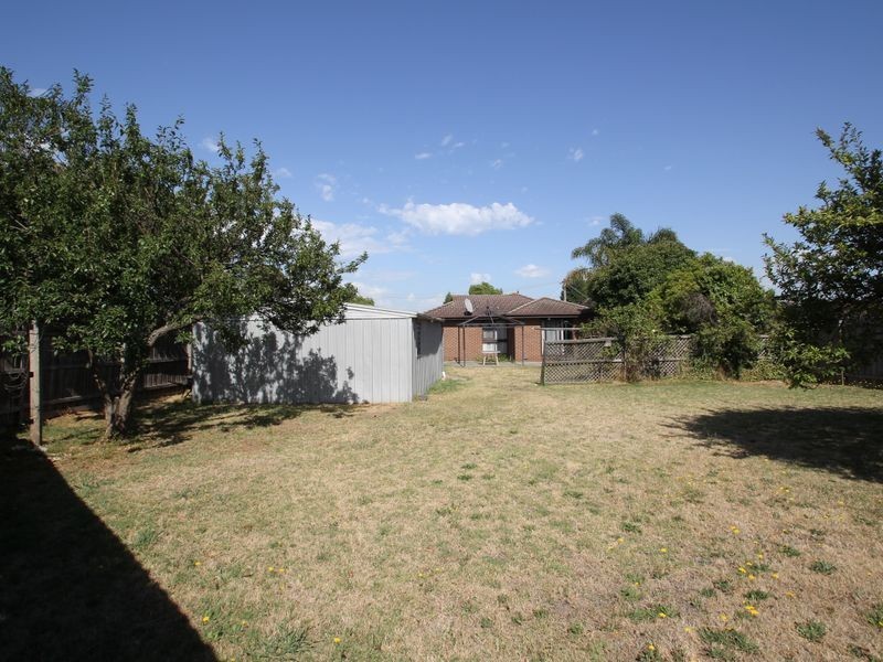 5 Matthew place, Dandenong North VIC 3175