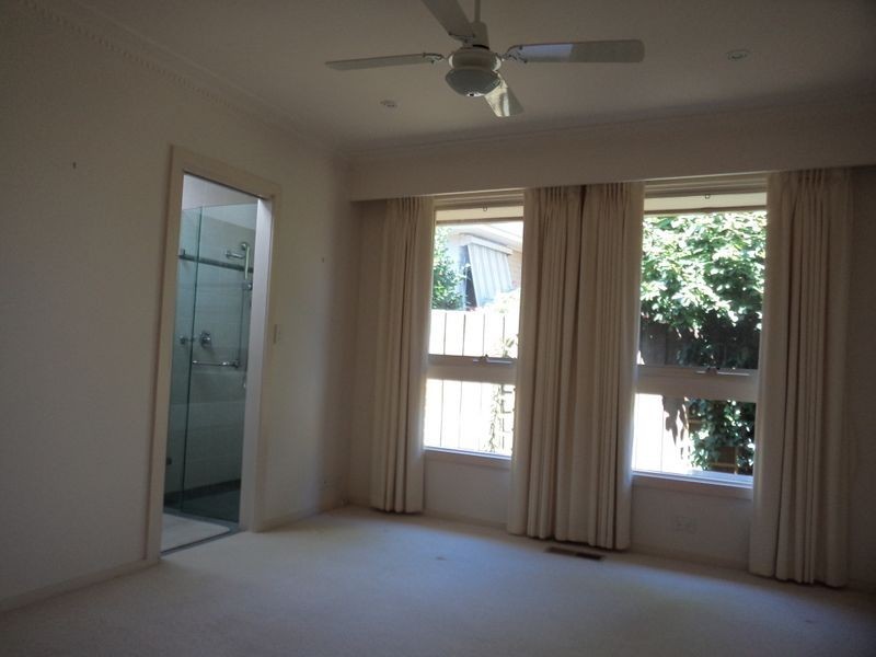 10 ingleside Crescent, Glen Waverley VIC 3150