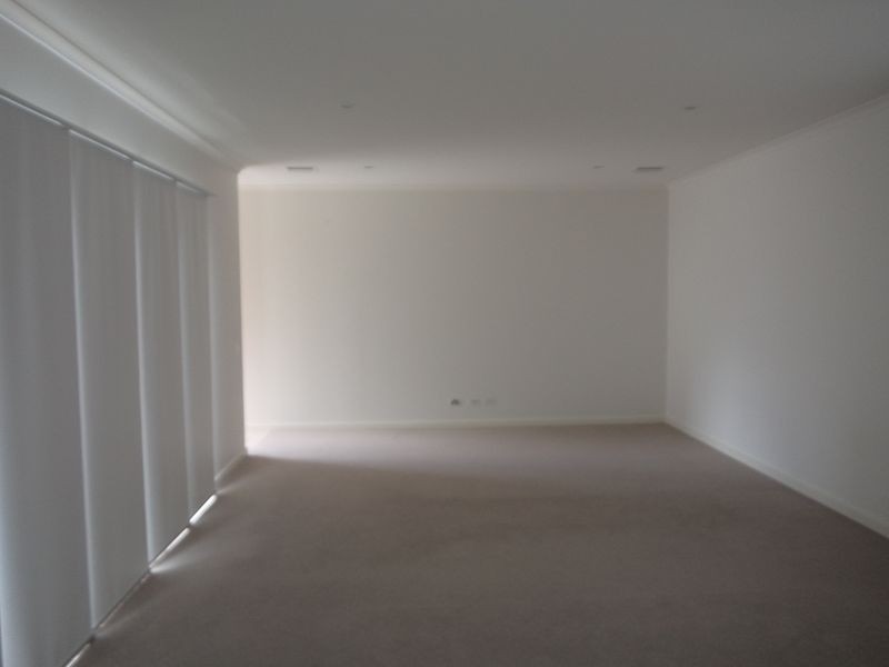 30 Grove Way, Wantirna South VIC 3152