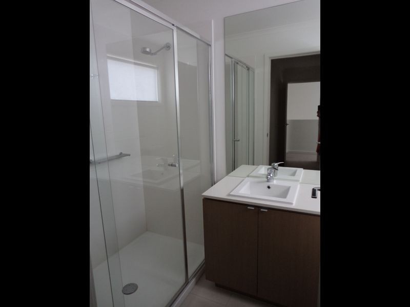 30 Grove Way, Wantirna South VIC 3152