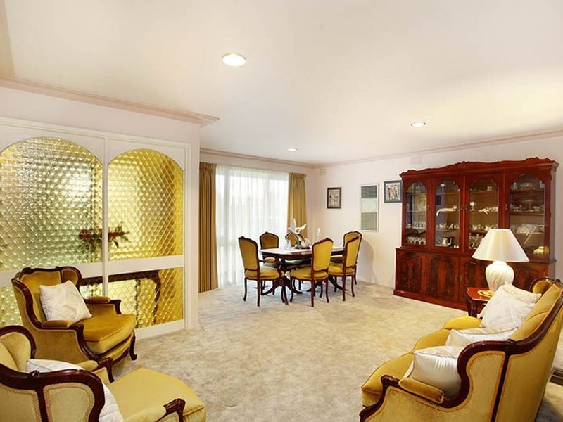 25 Chivalry Avenue, Glen Waverley VIC 3150