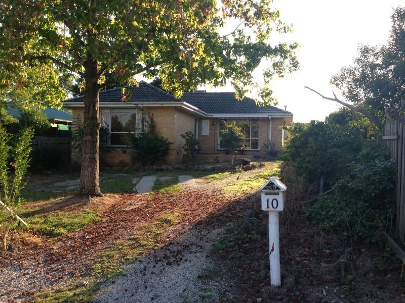 10 Berkley Street, Wantirna South VIC 3152