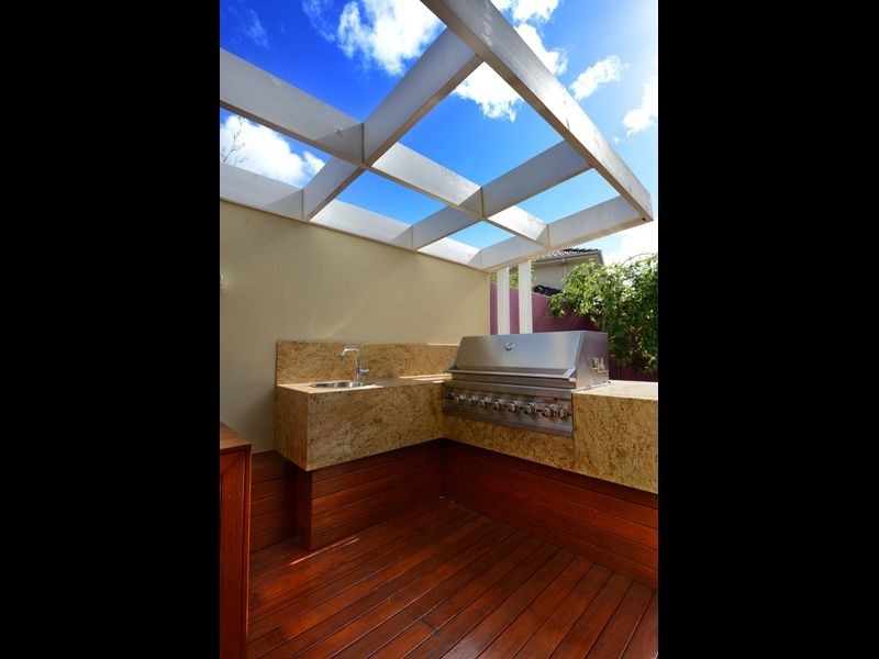 17 Myrtle Street, Glen Waverley VIC 3150