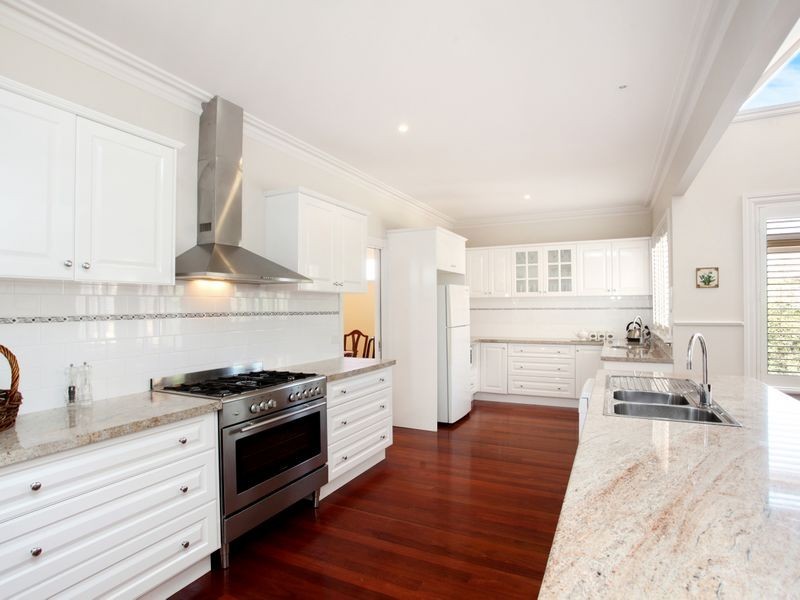 6 Lansell Road, Glen Waverley VIC 3150