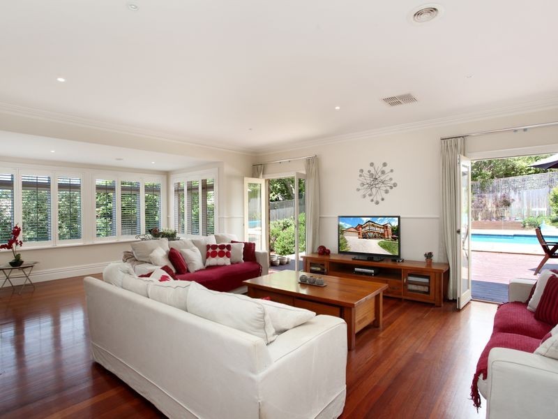 6 Lansell Road, Glen Waverley VIC 3150