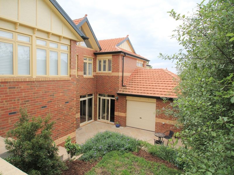 6 Lansell Road, Glen Waverley VIC 3150