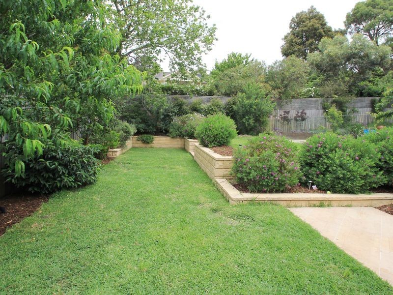 6 Lansell Road, Glen Waverley VIC 3150