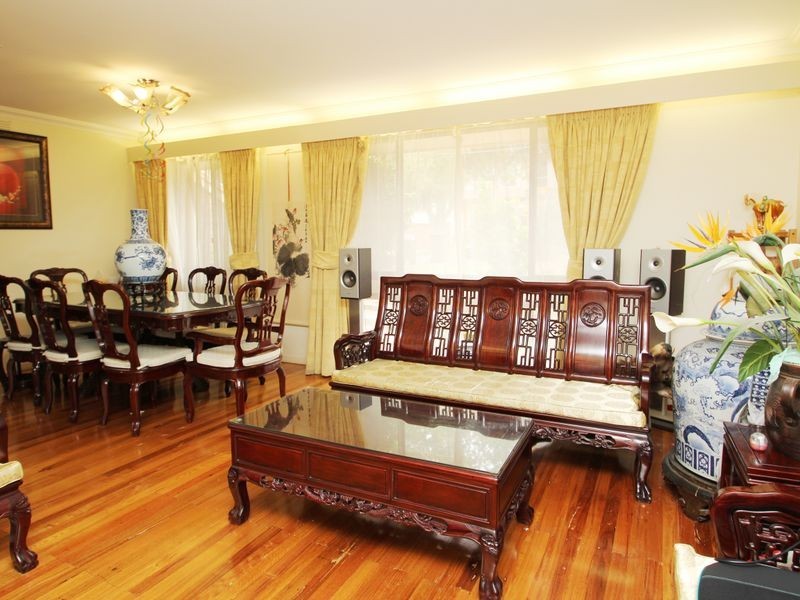 27 Charlotte Street, Glen Waverley VIC 3150