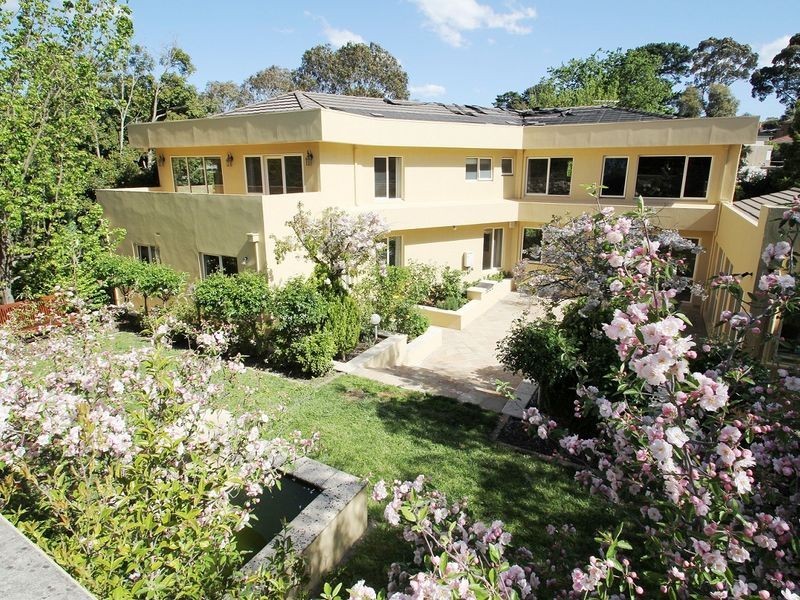 25 Aurisch Avenue, Glen Waverley VIC 3150