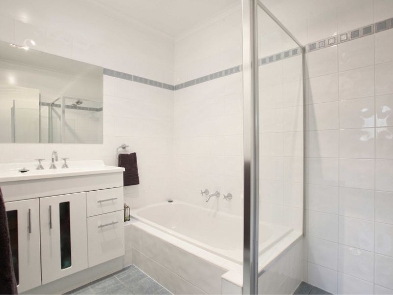 9 Redleaf Way, Wheelers Hill VIC 3150