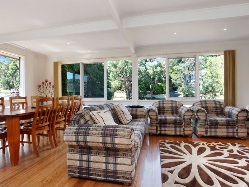 9 Redleaf Way, Wheelers Hill VIC 3150