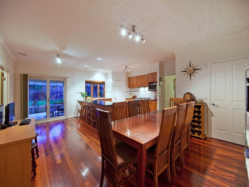 27 Angus Drive, Glen Waverley VIC 3150