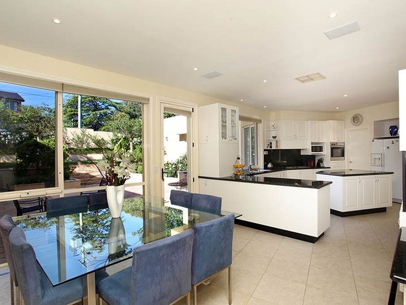 25 Aurisch Avenue, Glen Waverley VIC 3150