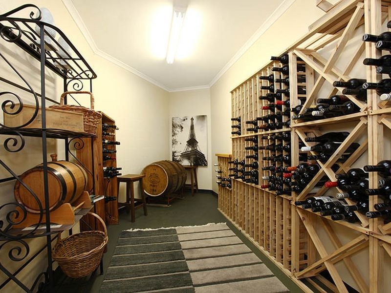 25 Aurisch Avenue, Glen Waverley VIC 3150