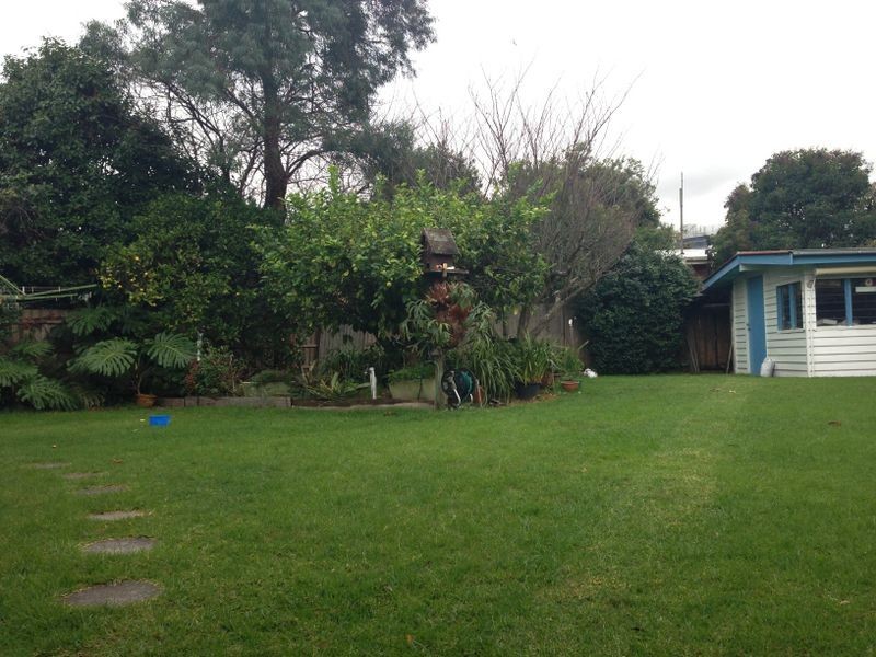 35 Lincoln Avenue, Glen Waverley VIC 3150
