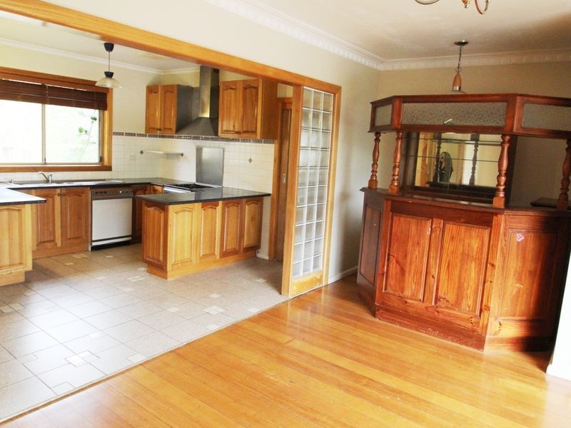 40 Kerrie Road, Glen Waverley VIC 3150