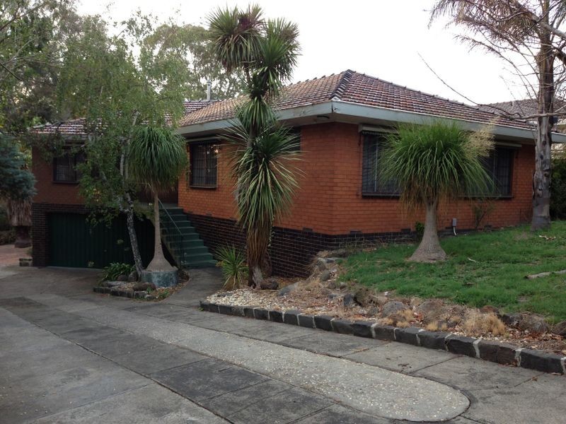 8 Springvale Road, Glen Waverley VIC 3150