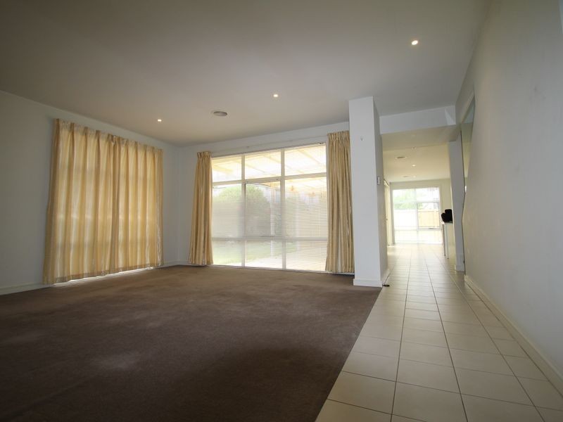 17 Notre Dame Parade, Mulgrave VIC 3170