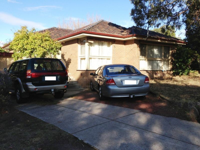 24 Canova Drive, Glen Waverley VIC 3150