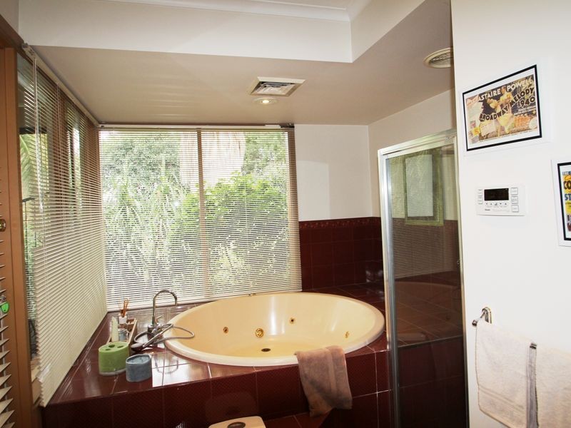 31 Remington Drive, Glen Waverley VIC 3150