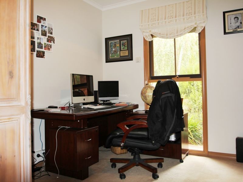 31 Remington Drive, Glen Waverley VIC 3150