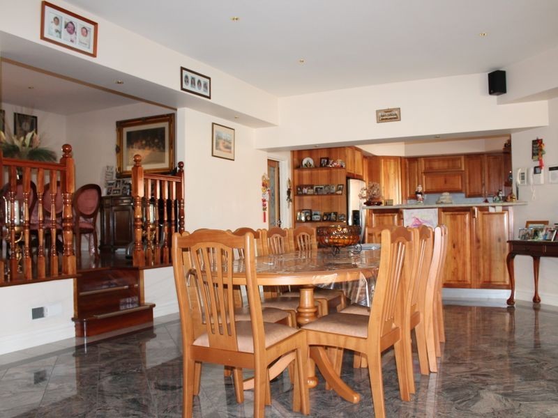 12 Little Street, Glen Waverley VIC 3150