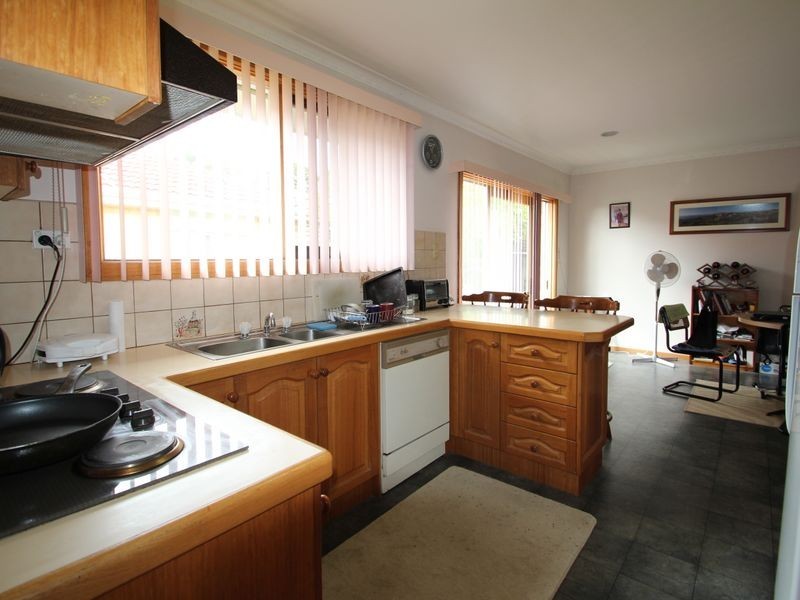 2/6 Waratah Street, Glen Waverley VIC 3150