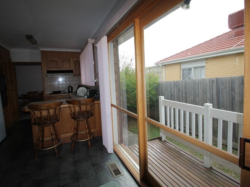 2/6 Waratah Street, Glen Waverley VIC 3150